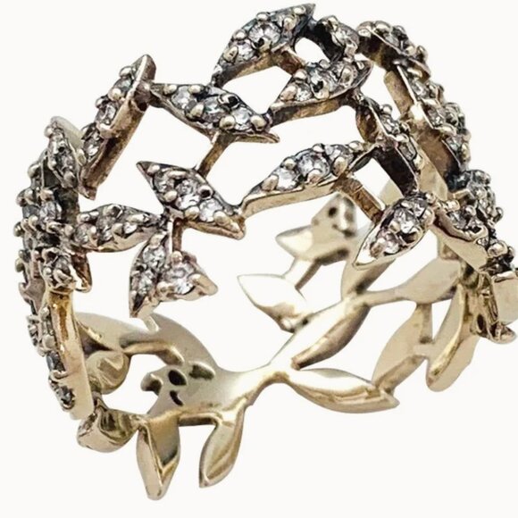 H.Stern ring “Nature” Gold Ring with brilliant cut diamonds, Size 6 $3000 - Picture 3 of 7